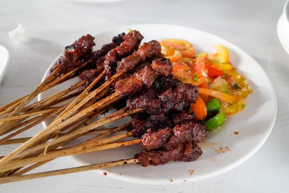 Resep Sate Kambing Bakar Arang, Aromanya Bikin Laper